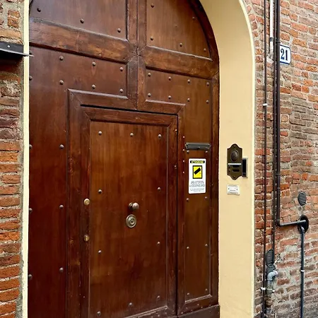Dimora Della Ghiara Konukevi
