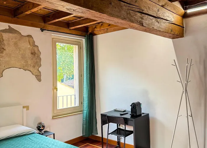 Dimora Della Ghiara Casa de hóspedes 3*